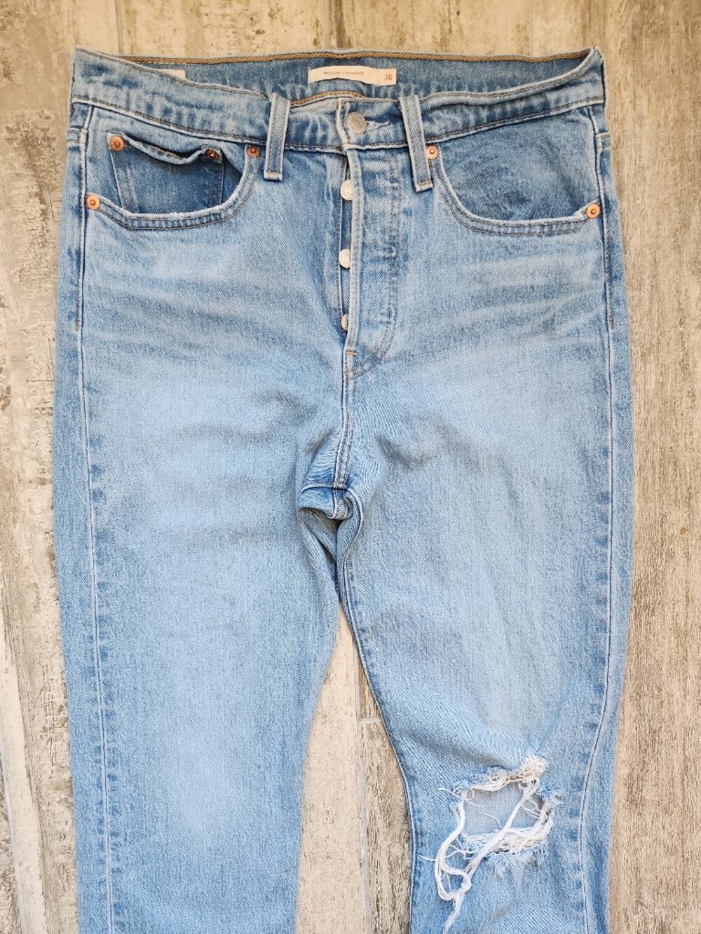 Levi’s Wedgie Fit Women’s Jeans Size 30 High Rise Button Fly Crop